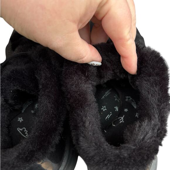 Bzees Golden Winter Bootie Size 6 Faux Fur Trim Cushioned Warm Ankle Boot - Picture 6 of 9